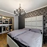 2 Bedroom Designer In Old Town