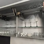2 Bedroom Designer In Old Town *