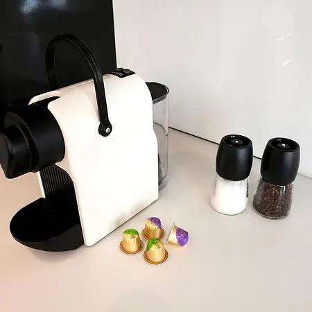 2 Bedroom Designer In Old Town Apartman