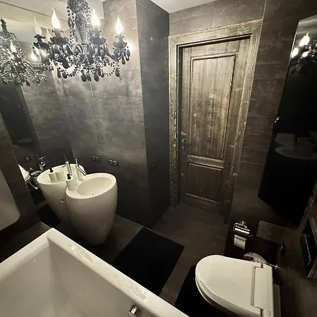 2 Bedroom Designer In Old Town * Praga