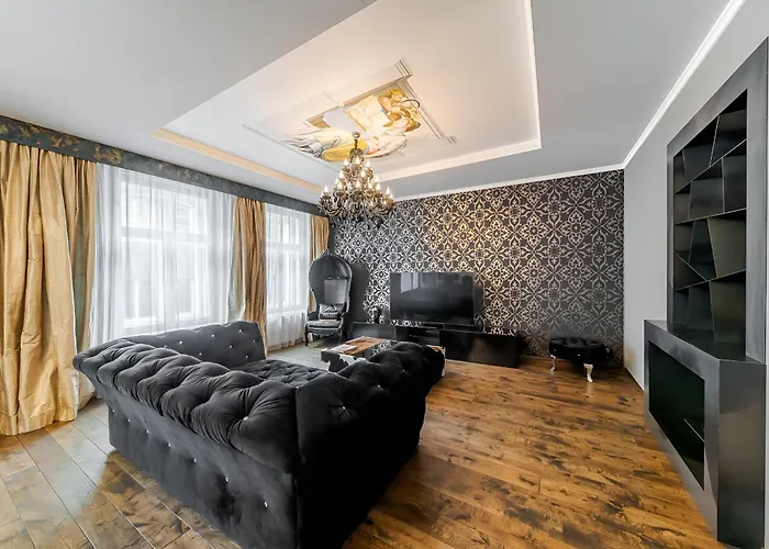 2 Bedroom Designer In Old Town Appartement *